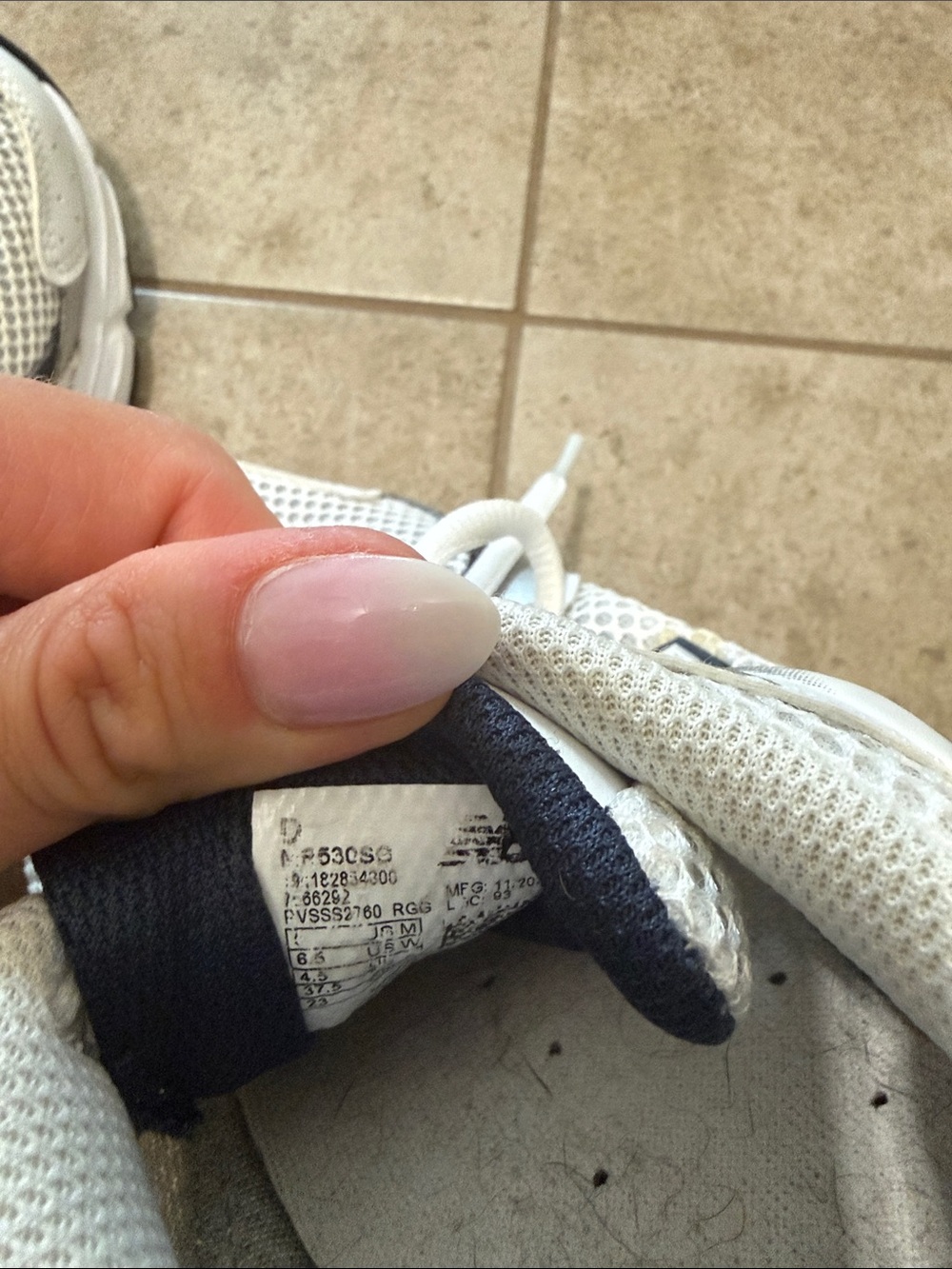 New Balance White, Navy & Silver 530s - Picture 7 of 7